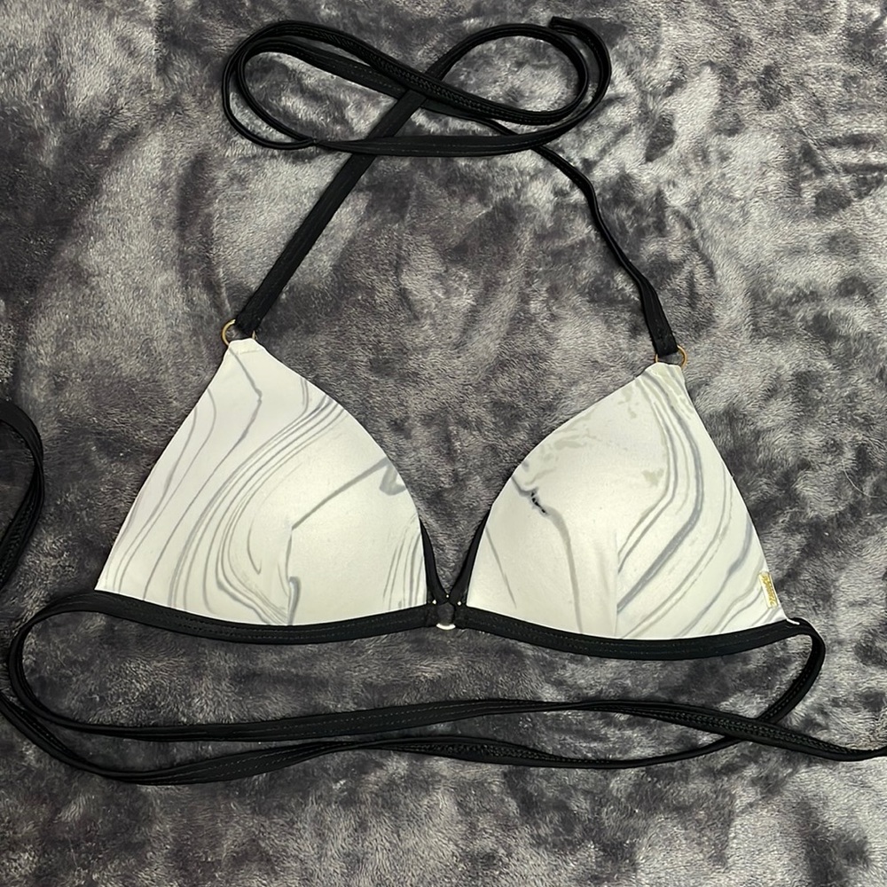 PINK Victoria’s Secret bikin top